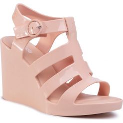 Sandały MELISSA - Venus Ad 32814 Pink 16438. Różowe klapki damskie Melissa, bez wzorów, z tworzywa sztucznego, bez obcasa, na obcasie. Za 399,00 zł.