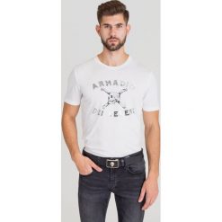 T-SHIRT JOHN RICHMOND. Szare t-shirty męskie s, z nadrukiem, z bawełny, z okrągłym kołnierzem. Za 294,50 zł.