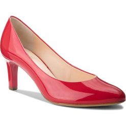 Półbuty HÖGL - 0-186004 Red 4000. Czerwone półbuty damskie HÖGL, bez wzorów, ze skóry, eleganckie, bez obcasa, na obcasie, bez zapięcia. W wyprzedaży za 339,00 zł.