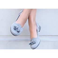 Eleganckie baleriny na obcasie - skóra naturalna - model 009 - kolor grafitowy. Szare baleriny damskie Zapato, bez wzorów, ze skóry, eleganckie, na niskim obcasie, na obcasie. W wyprzedaży za 224,25 zł.