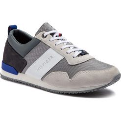 Sneakersy TOMMY HILFIGER - Iconic Material Mix Runner FM0FM02042 Ice/Light Grey/Mazarine Blue 904. Szare sneakersy męskie TOMMY HILFIGER, na co dzień, bez wzorów, z zamszu, klasyczne, bez zapięcia. Za 399,00 zł.