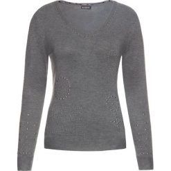 Sweter Desigual Kensington 19WWJF96. Szare swetry damskie Desigual, m, bez wzorów, klasyczne, bez rękawów, bez kaptura. W wyprzedaży za 179,00 zł.