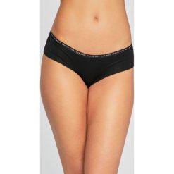 Esotiq - Figi Liv. Czarne majtki damskie marki Esotiq, s, bez wzorów, z elastanu. Za 49,90 zł.