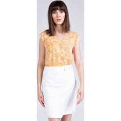 Mini spódniczka damska. Białe spódniczki damskie Monnari, na co dzień, bez wzorów, eleganckie, mini, ołówkowe. W wyprzedaży za 109,50 zł.