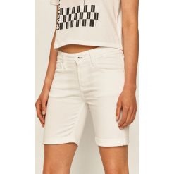 Pepe Jeans - Szorty jeansowe Popy Short Pride. Białe szorty damskie Pepe Jeans, bez wzorów, z elastanu, casualowe. Za 279,90 zł.