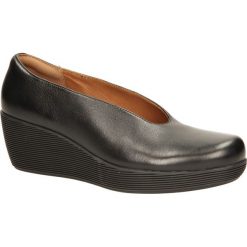 PÓŁBUTY CLARKS 26102977. Szare półbuty damskie marki Clarks. Za 258,99 zł.