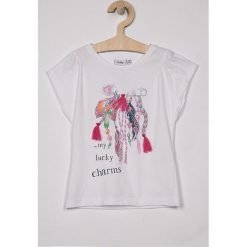 Blukids - Top dziecięcy 98-128 cm. Białe bluzki dziewczęce Blukids, z nadrukiem, z bawełny, z okrągłym kołnierzem, z krótkim rękawem, krótkie, bez kaptura. W wyprzedaży za 39,90 zł.