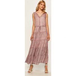 Dkny - Sukienka. Różowe sukienki damskie DKNY, na co dzień, s, bez wzorów, z poliesteru, casualowe, bez kołnierzyka, bez rękawów, maxi, rozkloszowane. W wyprzedaży za 379,90 zł.