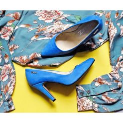 Szpilki - skóra naturalna - model 035 - kolor szafirowy. Niebieskie czółenka damskie Zapato, z nadrukiem, ze skóry, na wysokim obcasie. W wyprzedaży za 239,20 zł.