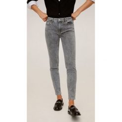 Mango - Jeansy Kim. Szare jeansy damskie Mango, bez wzorów, z elastanu, z obniżonym stanem. W wyprzedaży za 95,90 zł.