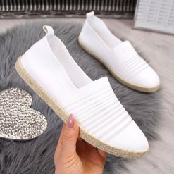 Espadryle tekstylne slip on białe McKeylor - biały. Białe espadryle damskie McKeylor, bez wzorów, bez zapięcia. Za 39,99 zł.