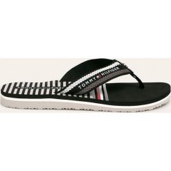 Tommy Hilfiger - Japonki. Czarne klapki damskie TOMMY HILFIGER, bez wzorów, ze skóry, bez obcasa, na obcasie. W wyprzedaży za 159,90 zł.