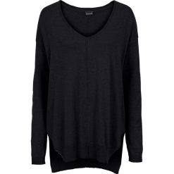 Sweter w serek bonprix czarny. Czarne swetry oversize damskie bonprix. Za 74,99 zł.