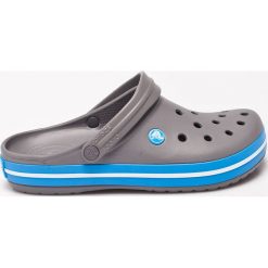 Crocs - Klapki. Szare kapcie męskie Crocs, bez wzorów, z materiału. W wyprzedaży za 179,90 zł.