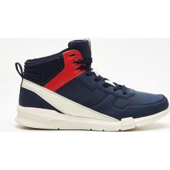 Buty sportowe Ronin - Granatowy. Niebieskie buty sportowe męskie marki Cropp, bez zapięcia. Za 199,99 zł.