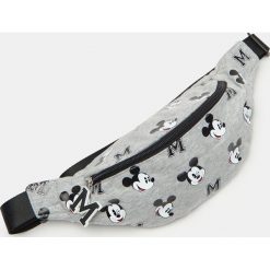 Saszetka nerka Mickey Mouse -. Nerki damskie Sinsay, z motywem z bajki, bez dodatków. Za 39,99 zł.