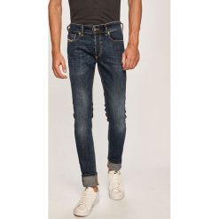 Diesel - Jeansy Sleenker-X. Niebieskie jeansy męskie Diesel, l, z aplikacjami. W wyprzedaży za 499,90 zł.