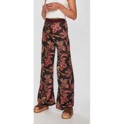 Scotch & Soda - Spodnie. Spodnie damskie Scotch & Soda, s, z wiskozy, z podwyższonym stanem. W wyprzedaży za 329,90 zł.