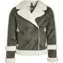 Benetton Kurtka przejściowa khaki. Brązowe kurtki męskie Benetton, m, z poliesteru. W wyprzedaży za 149,50 zł.