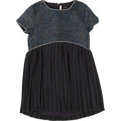 Sukienka w kolorze szaro-czarnym. Szare sukienki niemowlęce midi, rozkloszowane. W wyprzedaży za 165,95 zł.
