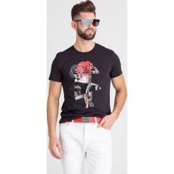 T-SHIRT Just Cavalli. Czarne t-shirty męskie m, z nadrukiem, z bawełny, z okrągłym kołnierzem. Za 300,00 zł.