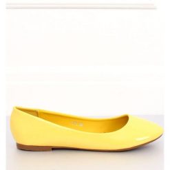 Baleriny lakierowane żółte T176 Yellow. Żółte baleriny damskie ButyModne, bez wzorów, ze skóry ekologicznej, klasyczne, bez obcasa. W wyprzedaży za 69,00 zł.