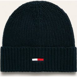 Tommy Jeans - Czapka. Niebieskie czapki męskie Tommy Jeans, na zimę, bez wzorów, z bawełny. Za 129,90 zł.