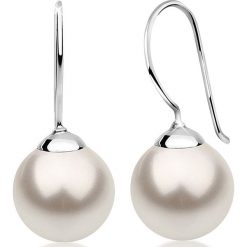 Srebrne kolczyki z perłami Swarovski. Szare kolczyki damskie Julie & Grace, Elli, Nenalina, z perłą, srebrne, z zapięciem typu bigiel. W wyprzedaży za 79,95 zł.