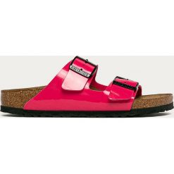 Birkenstock - Klapki Arizona BF. Różowe klapki damskie Birkenstock, bez wzorów, z gumy, bez obcasa, na obcasie. Za 279,90 zł.