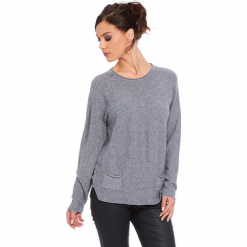 Sweter "Jamie" w kolorze szarym. Szare swetry klasyczne damskie marki Cosy Winter, s, ze splotem, z okrągłym kołnierzem. W wyprzedaży za 181,95 zł.