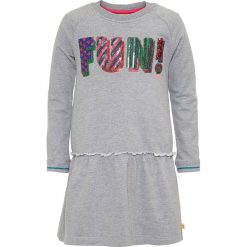 Sukienka "Paula" w kolorze szarym. Szare sukienki niemowlęce z bawełny, midi, proste. W wyprzedaży za 115,95 zł.