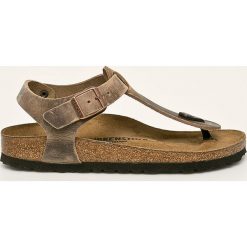 Birkenstock - Sandały skórzane Kario. Pomarańczowe klapki damskie Birkenstock, bez wzorów, ze skóry, bez obcasa, na obcasie. Za 389,90 zł.