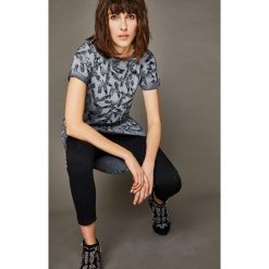 Medicine - Top by Dominik Broniek. Szare topy damskie marki MEDICINE, s, z bawełny, z okrągłym kołnierzem. Za 69,90 zł.