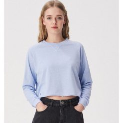 Krótka bluza basic - Niebieski. Niebieskie bluzy damskie Sinsay, s, bez wzorów, z krótkim rękawem, krótkie, bez kaptura. Za 29,99 zł.