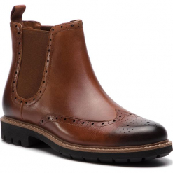 Sztyblety CLARKS - Batcombe Top 261281457 Dark Tan Leather. Brązowe sztyblety męskie Clarks, z materiału. W wyprzedaży za 409,00 zł.