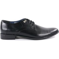 PÓŁBUTY WIZYTOWE MOR QOM90 CZA. Buty wizytowe męskie MOREK, bez wzorów, ze skóry, wizytowe, bez zapięcia. Za 159,00 zł.