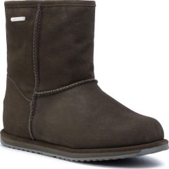 Buty EMU AUSTRALIA - Brumby Lo Teens T10773 Dark Olive. Zielone kozaki damskie EMU Australia, ze skóry, bez obcasa, bez zapięcia. Za 439,00 zł.