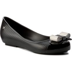 Baleriny ZAXY - Lace Fem 82261 Czarny 01003 Y285038. Czarne baleriny damskie Zaxy, bez wzorów, z tworzywa sztucznego, klasyczne, bez obcasa, na płaskiej podeszwie. W wyprzedaży za 99,00 zł.