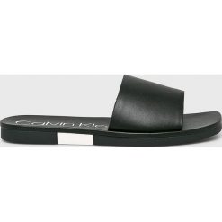 Calvin Klein - Klapki. Czarne klapki damskie marki Calvin Klein, ze skóry. Za 469,90 zł.