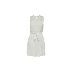 Sukienki krótkie Only VESTIDO. Białe sukienki damskie ONLY, bez wzorów, bez kołnierzyka, z krótkim rękawem, krótkie, mini. Za 151,44 zł.