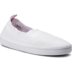 Tenisówki BIG STAR - DD274A426 White. Białe półbuty damskie BIG STAR, na co dzień, bez wzorów, z gumy, retro, bez obcasa, na płaskiej podeszwie, bez zapięcia. W wyprzedaży za 109,00 zł.