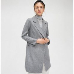 Płaszcz dwurzędowy - Jasny szary. Szare płaszcze damskie Cropp, s. Za 189,99 zł.