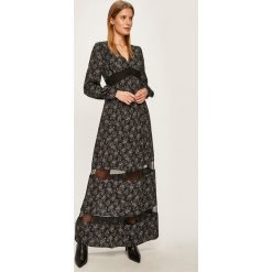 Trussardi Jeans - Sukienka. Czarne sukienki damskie Trussardi Jeans, na co dzień, w kwiaty, z poliesteru, casualowe, z włoskim kołnierzykiem, z długim rękawem, długie, maxi, proste. W wyprzedaży za 649,90 zł.