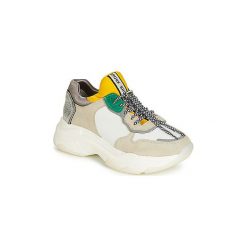 Buty Bronx BAISLEY. Białe trampki i tenisówki damskie marki Bronx, bez wzorów, bez zapięcia. Za 639,00 zł.